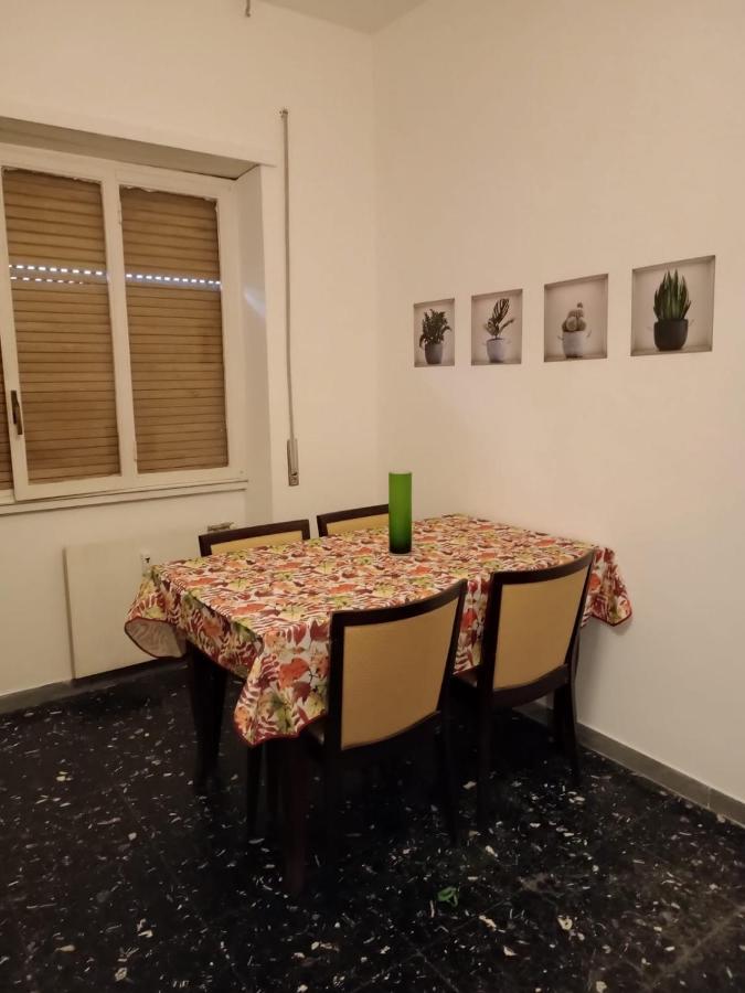 Romamor 2 Exteriör bild